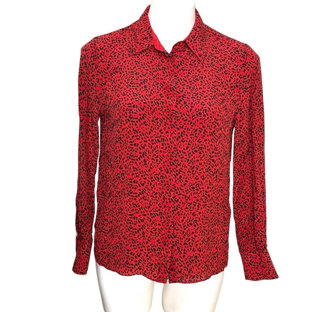 Alice + Olivia silk animal print long sleeve button down blouse collared v neck